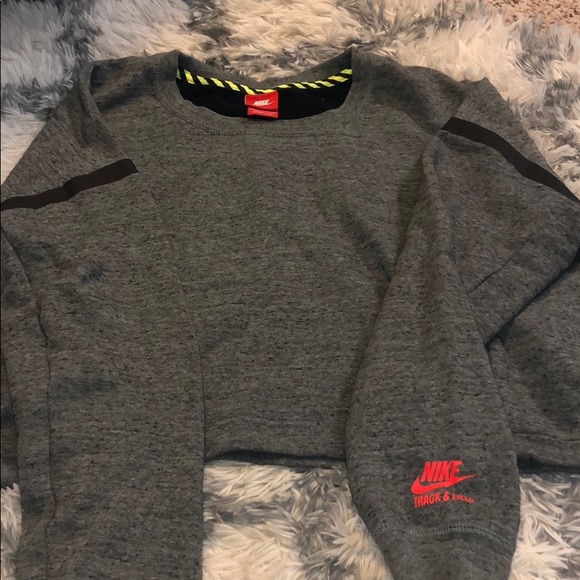 Nike Tops - Vintage Nike crop sweatshirt